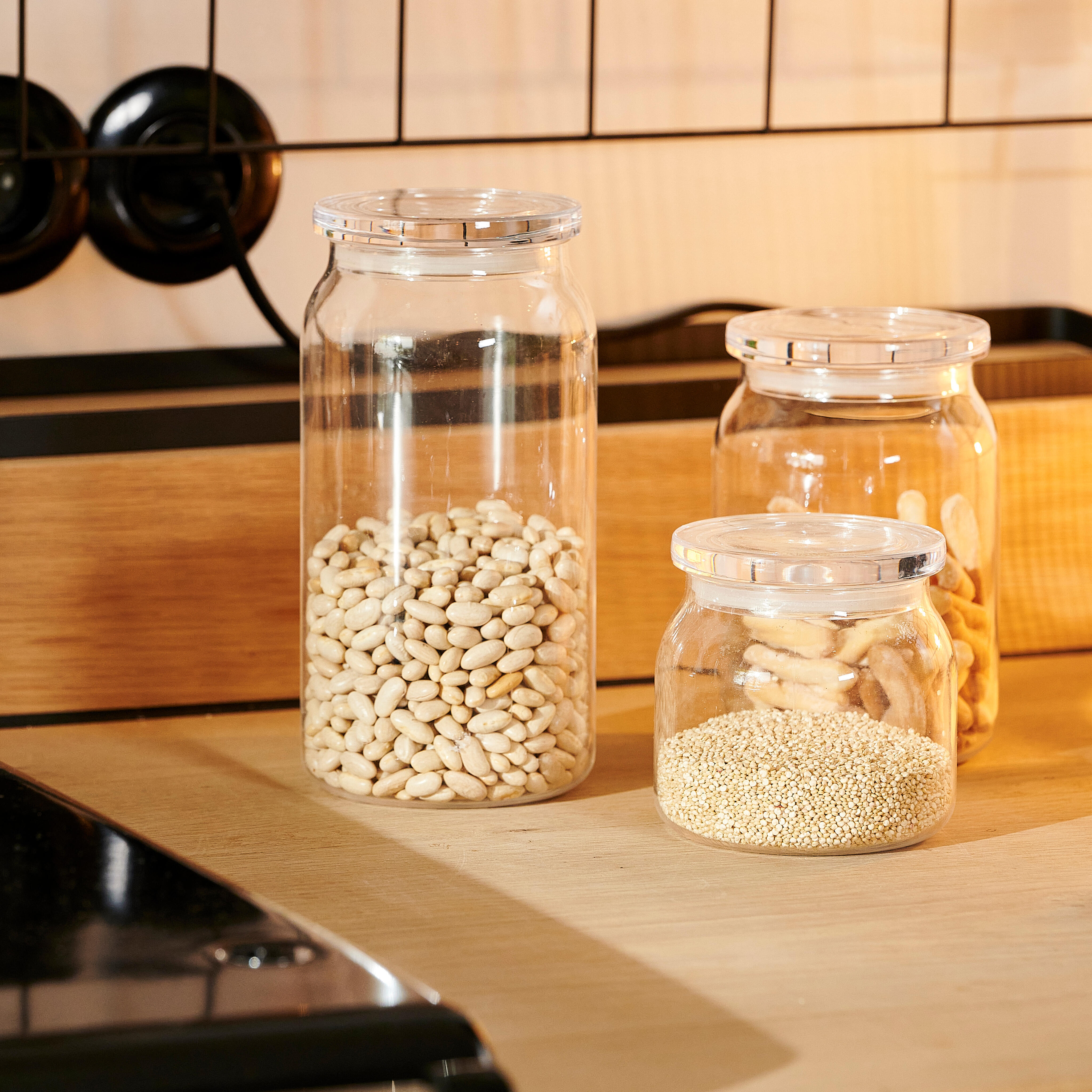Tarros para alimentos en la cocina - Decorar Hogar  Glass jars with lids,  Kitchen jars storage, Glass kitchen canisters